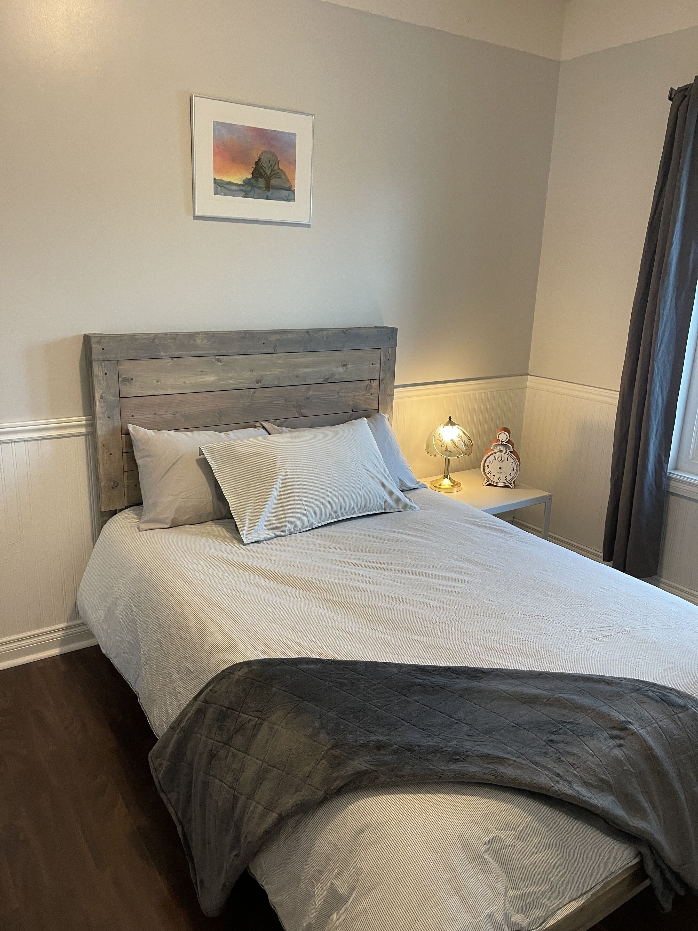 3 soverom, strykejern/-brett, reiseseng for barn og wi-fi (inkludert)