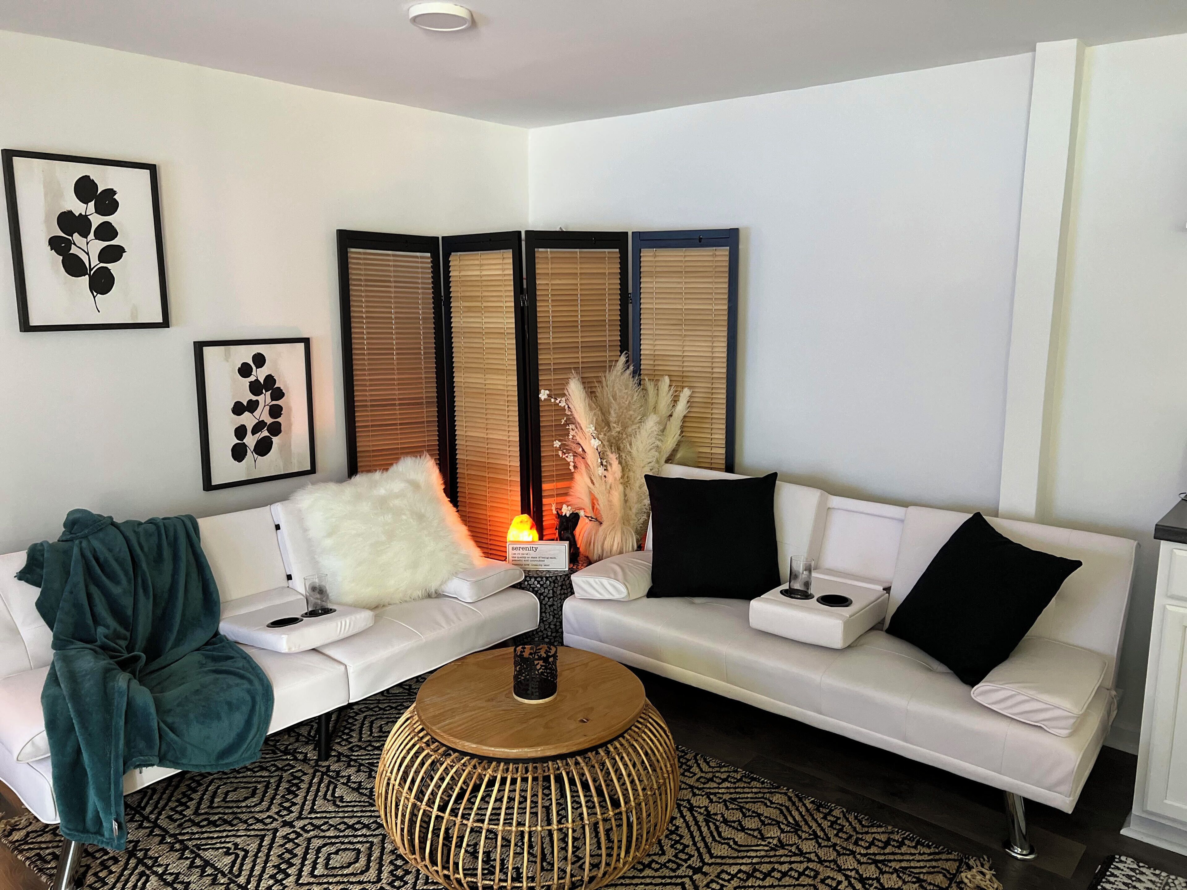 The Double Door Inn - Tiny Home Duplex
