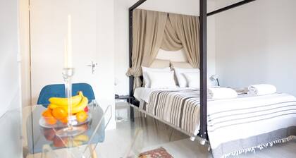 Peaceful Nest City Shelter close to Montmartre