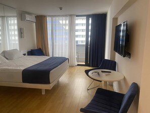 1 bedroom, iron/ironing board, WiFi, bed sheets - Orbi city apartament (Batumi)