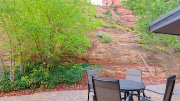 Kabin, 1 kamar tidur | Tempat makan outdoor
