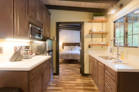 Cabin, 1 Bedroom | Private kitchen | Coffee/tea maker
