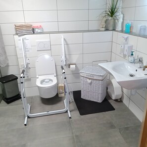 Doccia, asciugacapelli, asciugamani