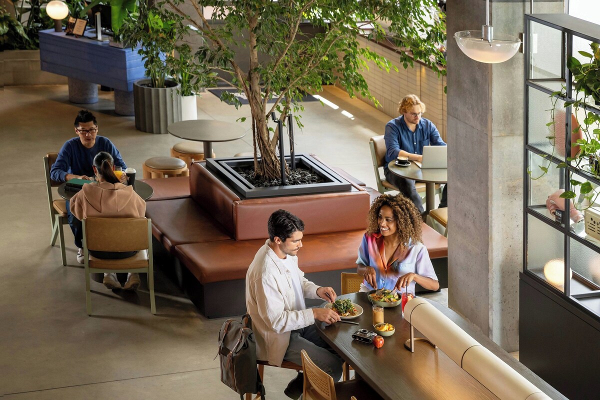 Moxy Sydney Airport