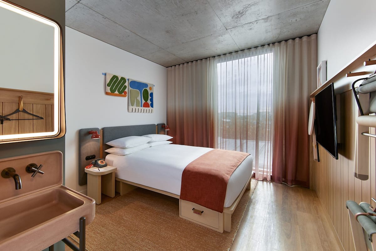 Hypo-allergenic bedding, pillowtop beds, in-room safe, laptop workspace