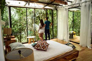 Exclusive Room | Individually decorated, bed sheets