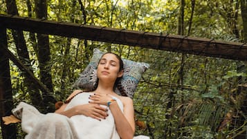 Luxury Room | Individually decorated, bed sheets