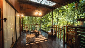 Luxury Room | Balcony