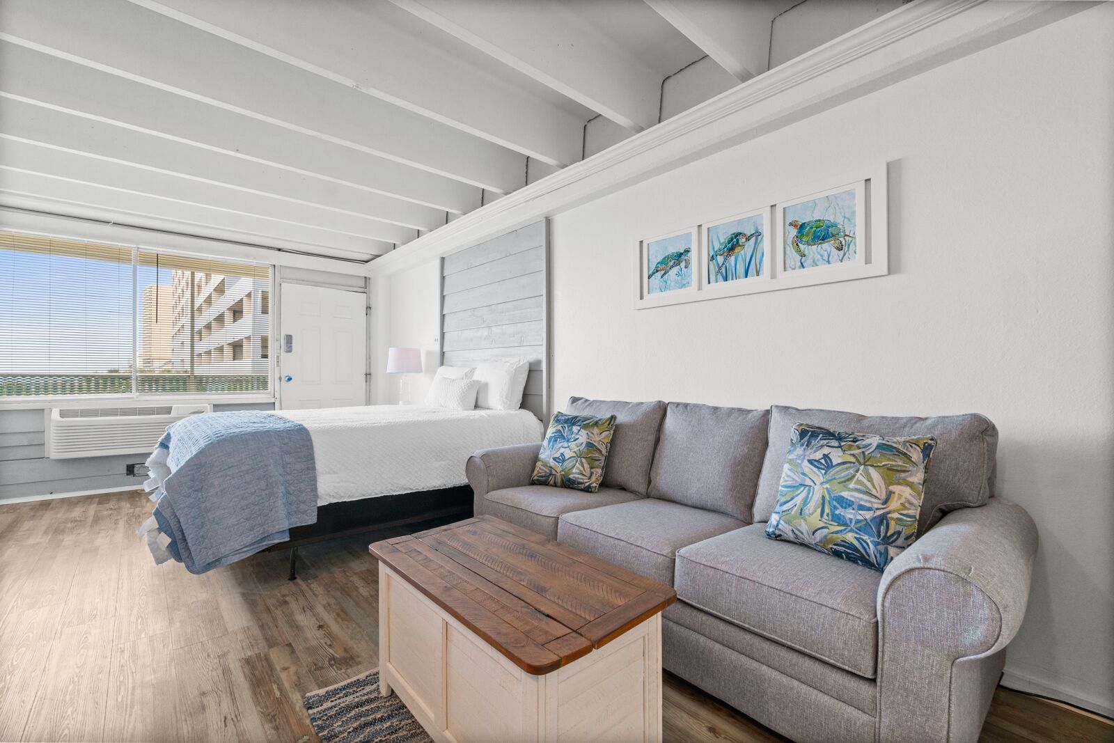 Studio | Sleeps 3 | Beachfront | 2nd Floor