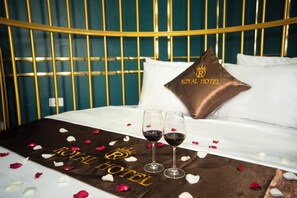 Premium bedding, down duvets, memory-foam beds, individually furnished - Royal Hotel Bac Ninh (Thuan Thanh)