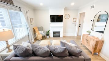 TV connectée, cheminée