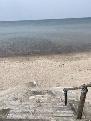 Beach - Georgian Bay Waterfront Cottage w/ Private Beach, Firepit, Family Friendly Cozy! (tiny)