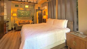 1 bedroom, desk, iron/ironing board, WiFi