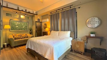 1 Schlafzimmer, Schreibtisch, BĂŒgeleisen/BĂŒgelbrett, WLAN