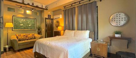 1 bedroom, desk, iron/ironing board, WiFi