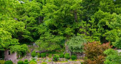 66 Center - Carriage House