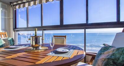 Espacio Sobre MAR 16 - Primera Línea de Playa - Piscina y Parking