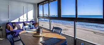 Espacio Sobre MAR 13 - Primera Línea de Playa - Piscina y Parking