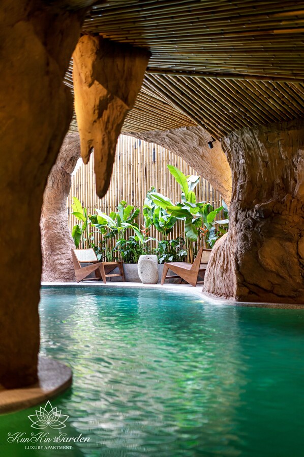 Indoor pool - Kunkin Garden Aparthotel (Ho Chi Minh City)