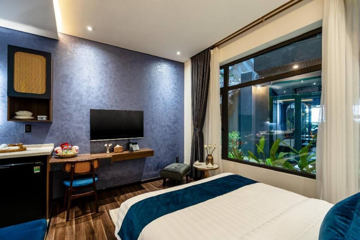 Premium bedding, memory-foam beds, minibar, individually decorated