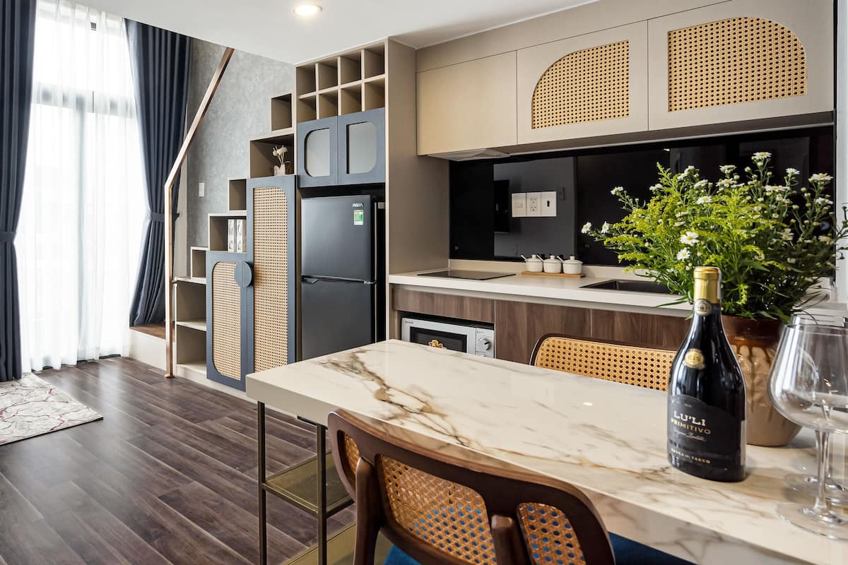 Family Room, 2 Queen Beds, Balcony, City View