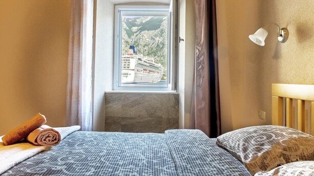 Apartment - Chic and Elegant Flat Near Beach in Montenegro (Kotor)
