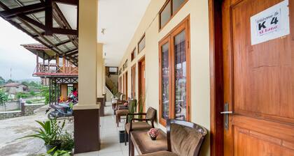 Super OYO 2961 Artana Bed & Breakfast