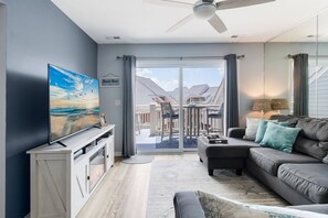 Unclassified image, 5 of 49, button