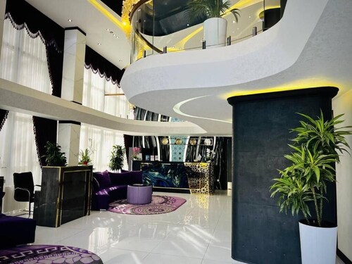 Novza Palace Hotel 