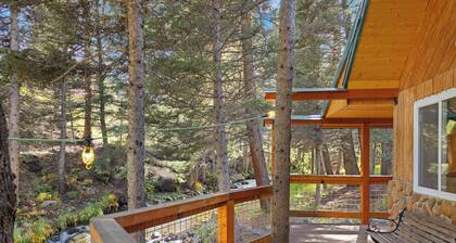 "Moe's Riverside Cottage", Riverfront, Pet friendly, WIFI, sleeps 6