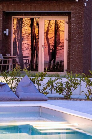 Classic Apartment, 2 Bedrooms, Terrace, Sea Facing | Terrace/patio