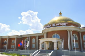 A building with a large dome and columns, labeled "SAYANGOL RESORT". - Bayangol Hotel & Resort (Ulaanbaatar)