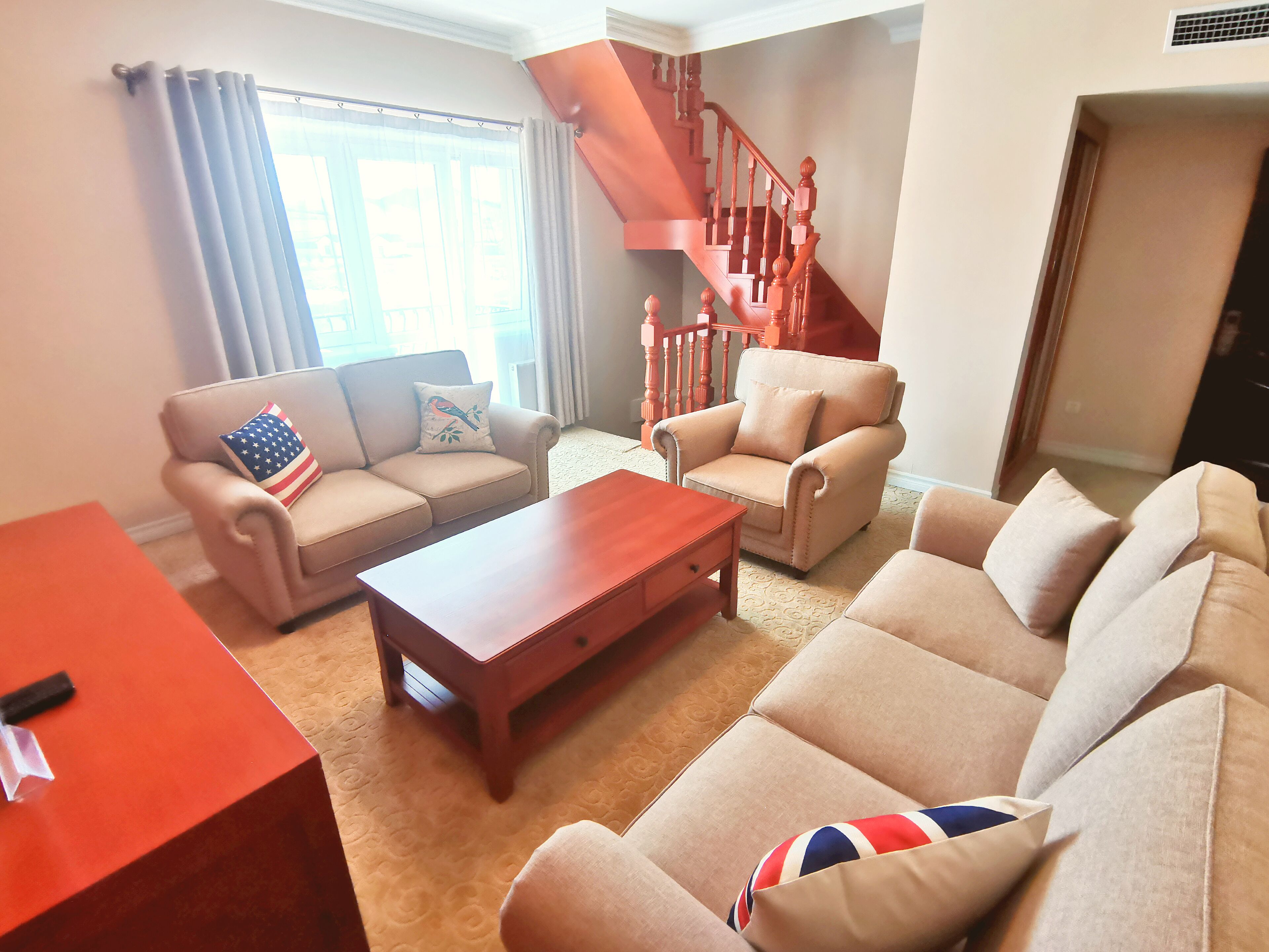 Deluxe Double Room | Living area | 35-inch TV with satellite channels