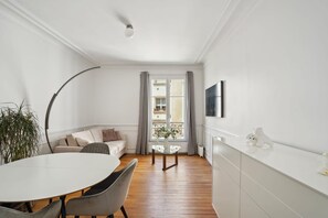 Interior - Le XVIe Chic (Paris)