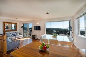 Smart TV, stereo
