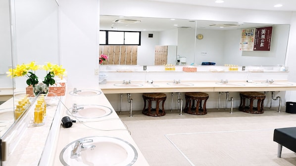 Hot springs - LiVEMAX RESORT Isawa Onsen (Fuefuki)