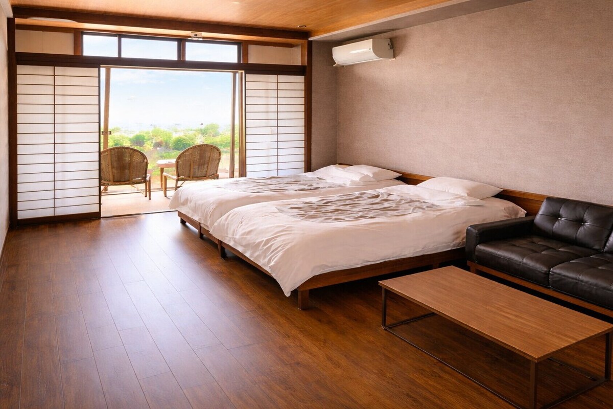 Desk, WiFi (free), bed sheets