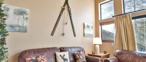 Télévision, cheminée