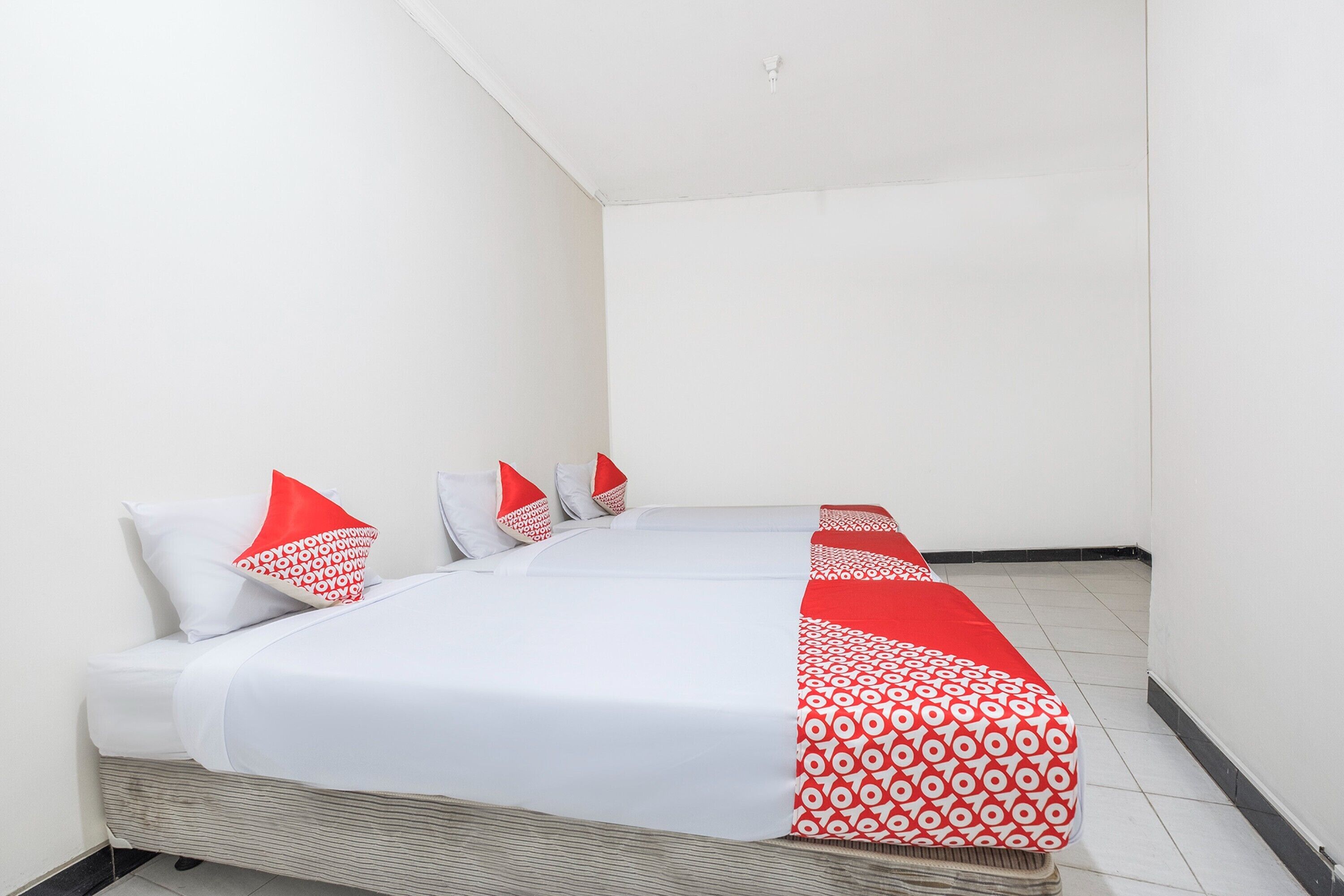 superior suite | desk, laptop workspace, free wifi, bed sheets