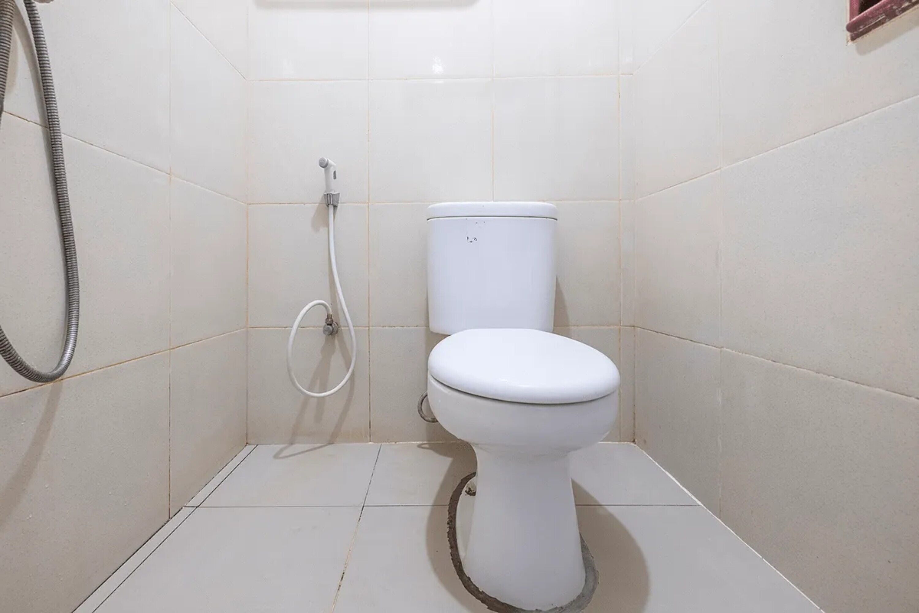 deluxe double room | bathroom | shower, towels, shampoo