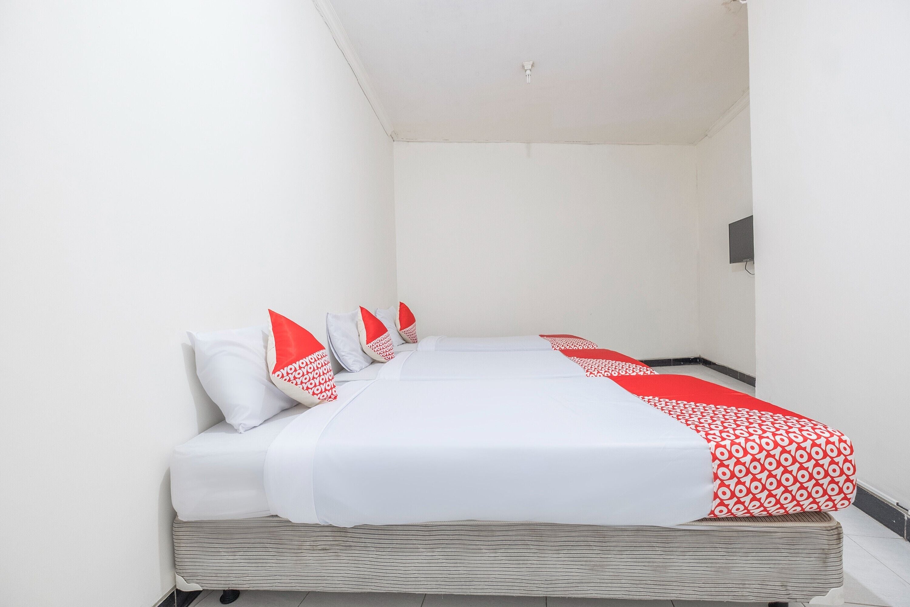 superior suite | desk, laptop workspace, free wifi, bed sheets