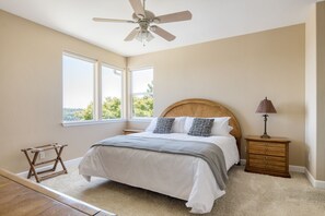 4 bedrooms, iron/ironing board, travel cot, free WiFi