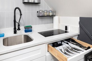 Fridge, microwave, coffee/tea maker, toaster