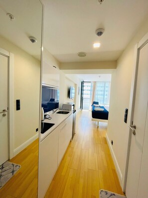 المنشأة من الداخل