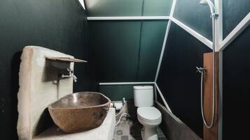 Standard Room | Bathroom | Shower, hydromassage showerhead, bathrobes, towels