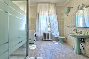 Bidet