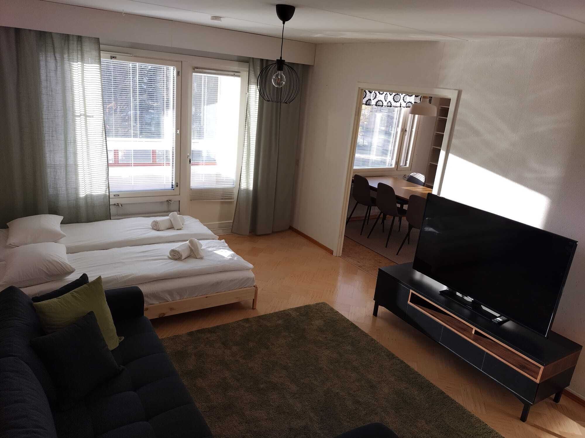 2 bedrooms, desk, iron/ironing board, travel crib