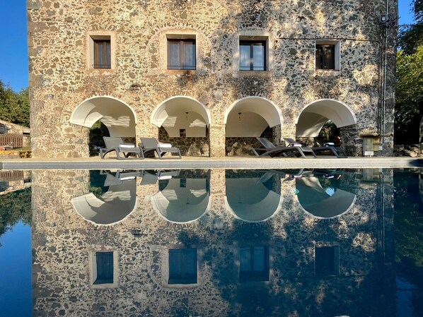 Piscine extérieure, piscine chauffée