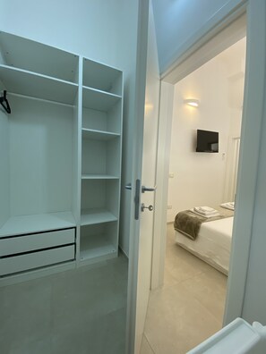 3 室のベッドルーム、アイロン / アイロン台、WiFi、ベッドシーツ