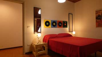 2 habitaciones, tabla de planchar con plancha, wifi y ropa de cama